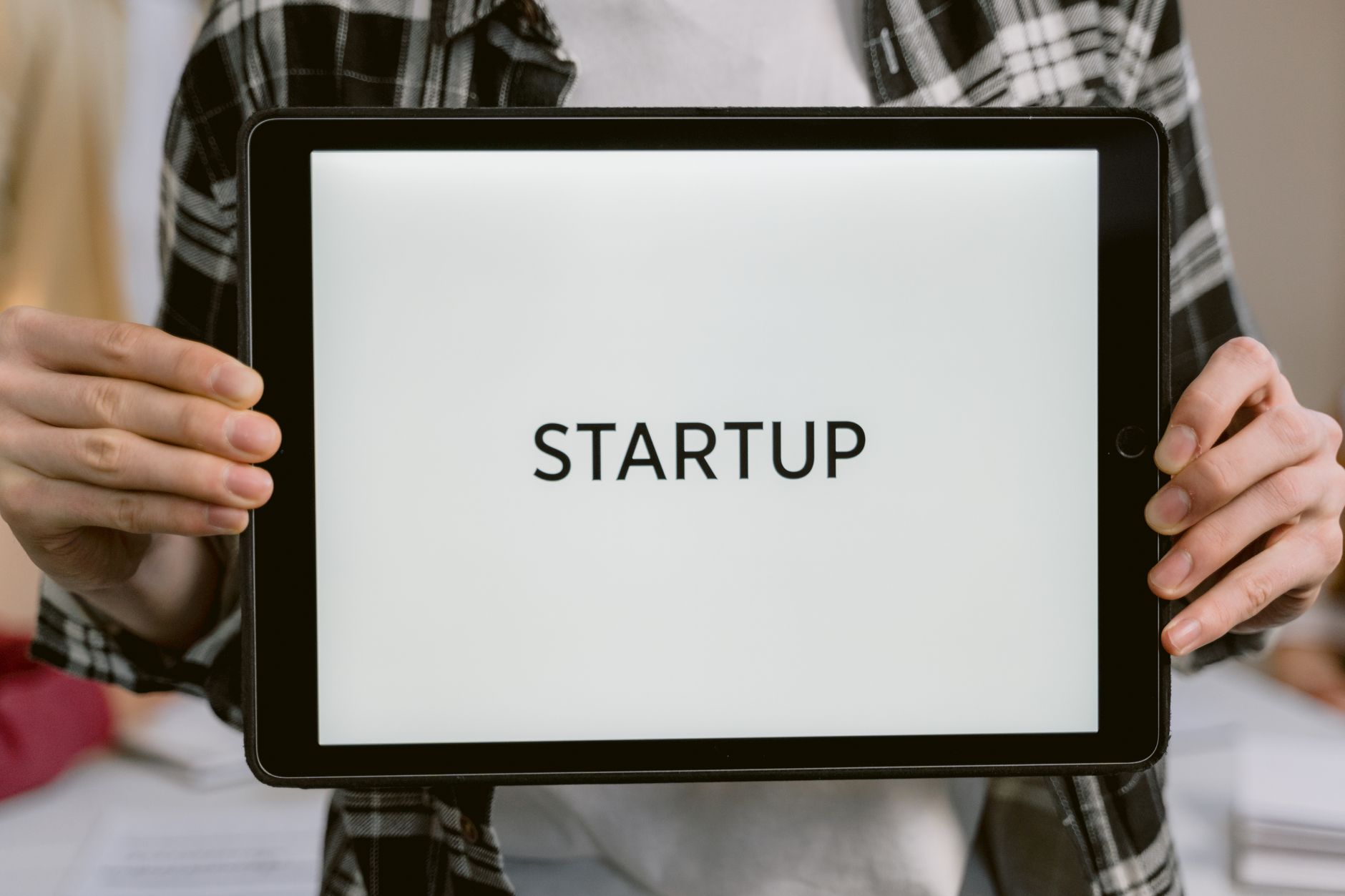 Anthropic mythos — Mythos 5 Launches: 100+ Companies