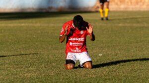 La guaira — La Guaira 1,700: Breaks Hope