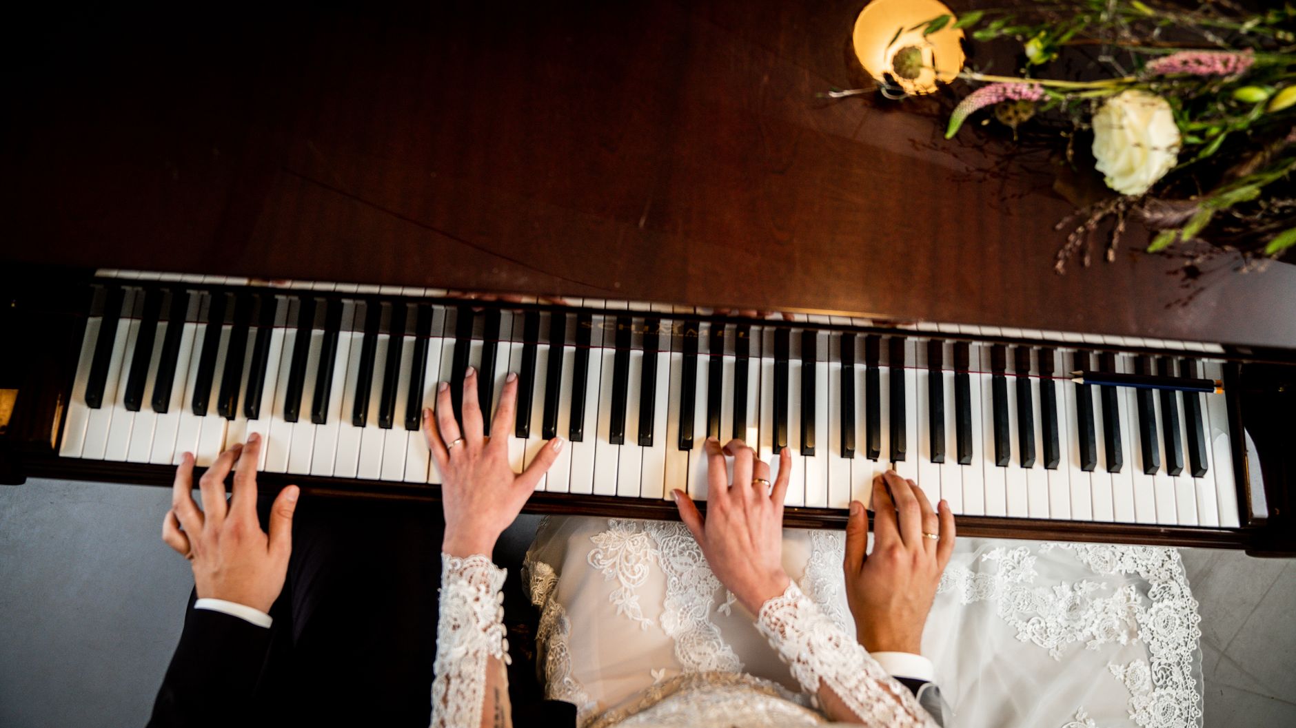 Taylor swift wedding — Taylor Swift Wedding Breaks: 3 Key Insights