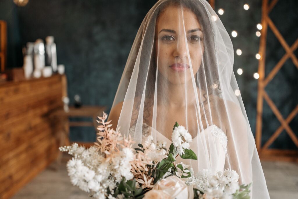 Taylor swift — Taylor Swift Breaks: 5 Wedding