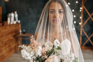 Taylor swift — Taylor Swift Breaks: 5 Wedding