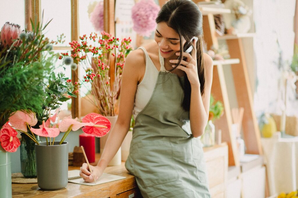 Talking flower — Talking Flower Cuts $5: 2024's Weird Gadget