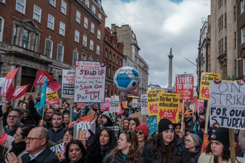Reform uk — Reform UK Sparks 1 Change