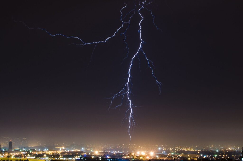 Iran strikes — Iran Strikes 7th Night: US Hits
