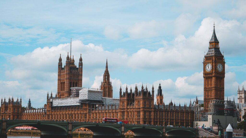 Uk prime ministers — UK Prime Ministers Reveals 7 in 10 Years