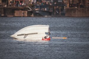 Ferry capsizes — Ferry Capsizes 27: Breaks Hope