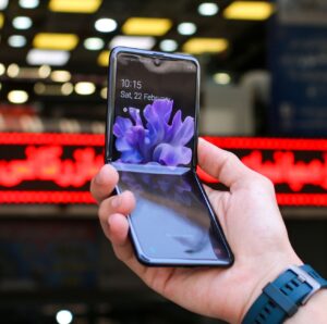 Samsung galaxy z flip — Samsung Galaxy Z Flip 8 Launches: 3 Key Features