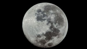Lunar spacecraft — Lunar Spacecraft Launches 2027: Breaks Barriers