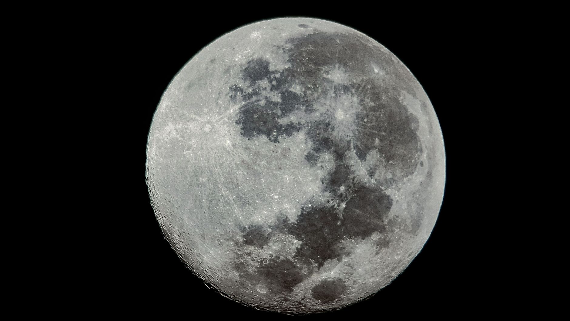 Lunar spacecraft — Lunar Spacecraft Launches 2027: Breaks Barriers