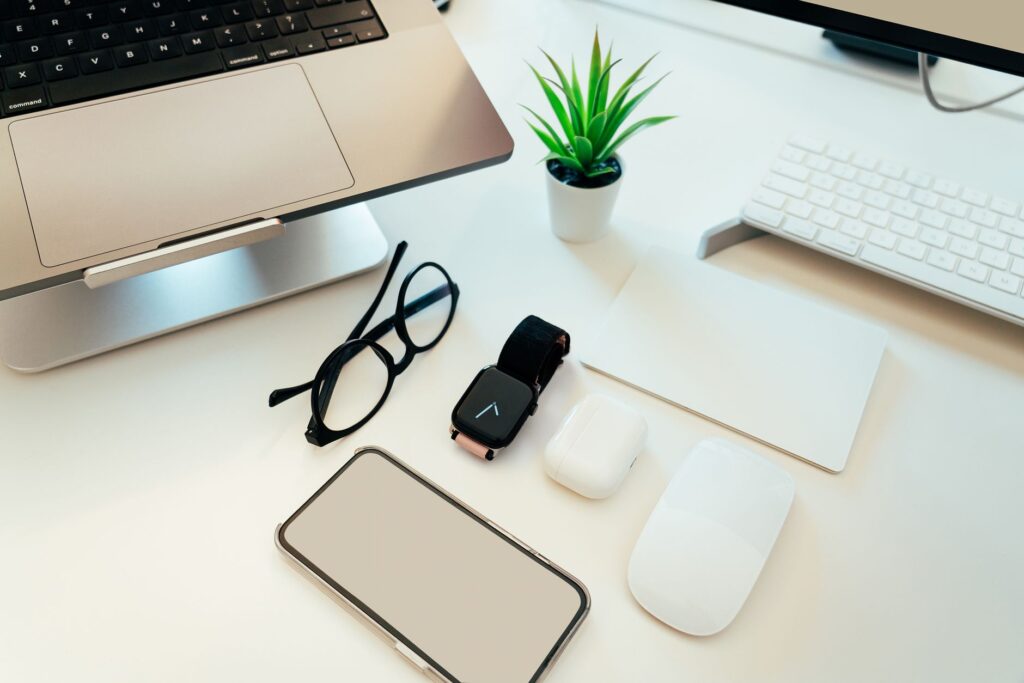 Smart glasses — Smart Glasses 2026: Apple Faces Privacy Threat