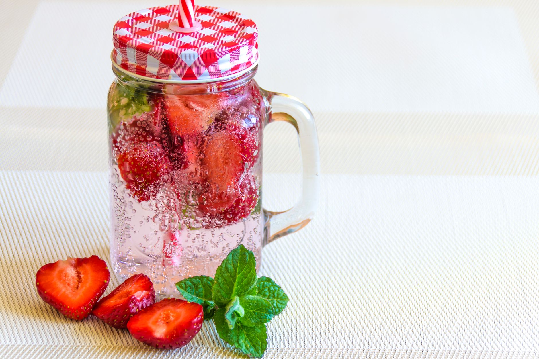 Sparkling water — Sparkling Water Reveals: 3 Key Benefits