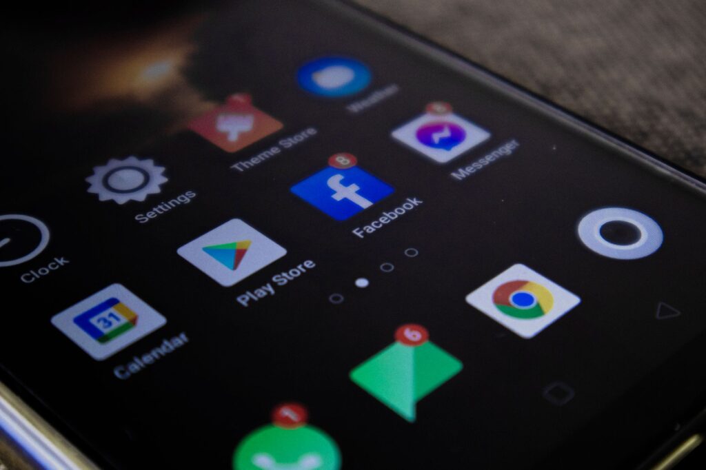 Android app stores — Android App Stores Breaks: 3 Key Changes