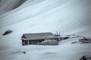 Avalanche disaster — Avalanche Disaster Hits 2026: 1 Climber Dies