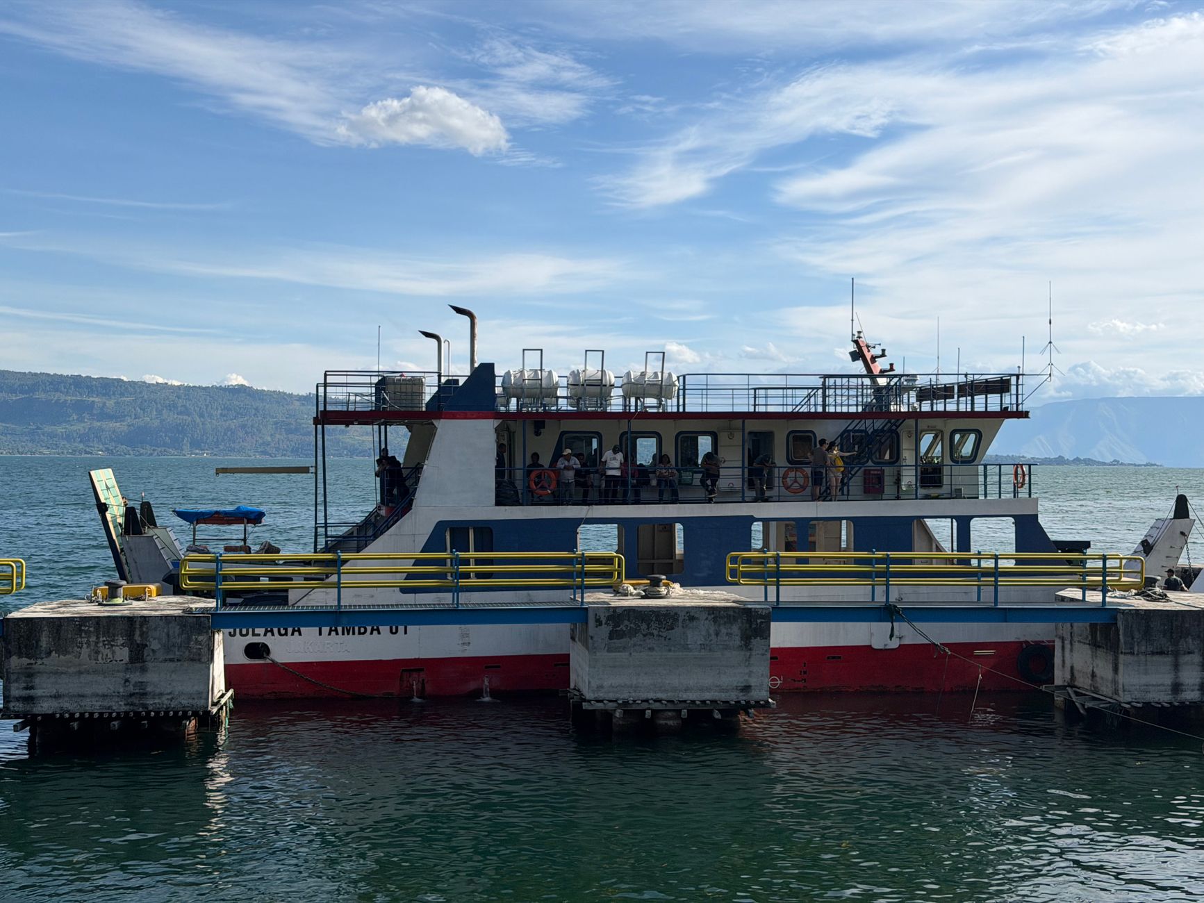 Indonesian ferry — Indonesian Ferry Blaze Kills 5