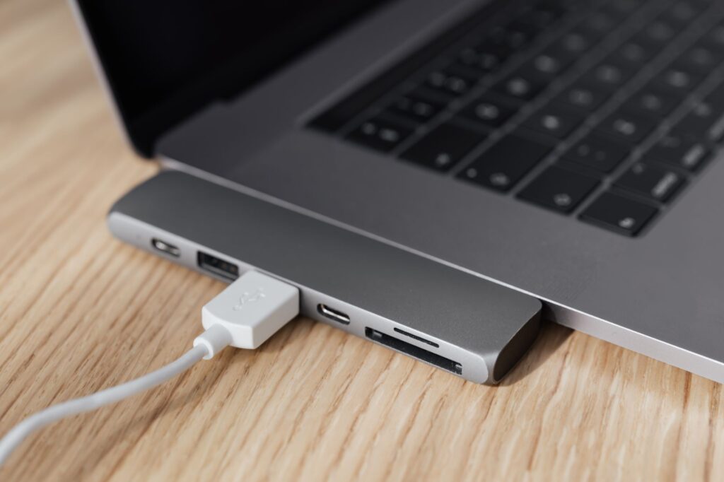 Usb adapters — USB Adapters 2026: Cuts Clutter