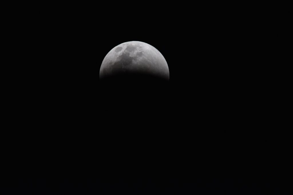 Moon collision — Moon Collision Breaks: 2024